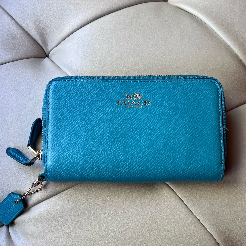 Coach 2-sided zipper wallet in cadet blue